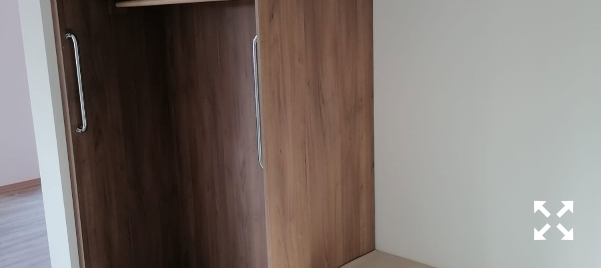 Garderobe dunkelbraun